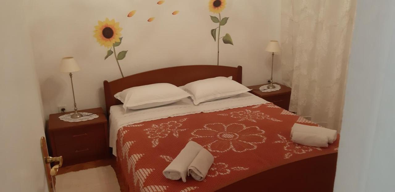 Apartman Bogdan Jelsa  Zewnętrze zdjęcie